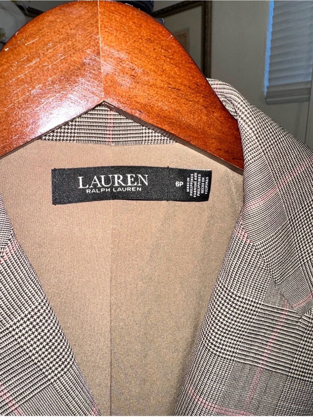 Ralph Lauren Glen Check
Double-Breasted Wool Blazer - Picture 8 of 12